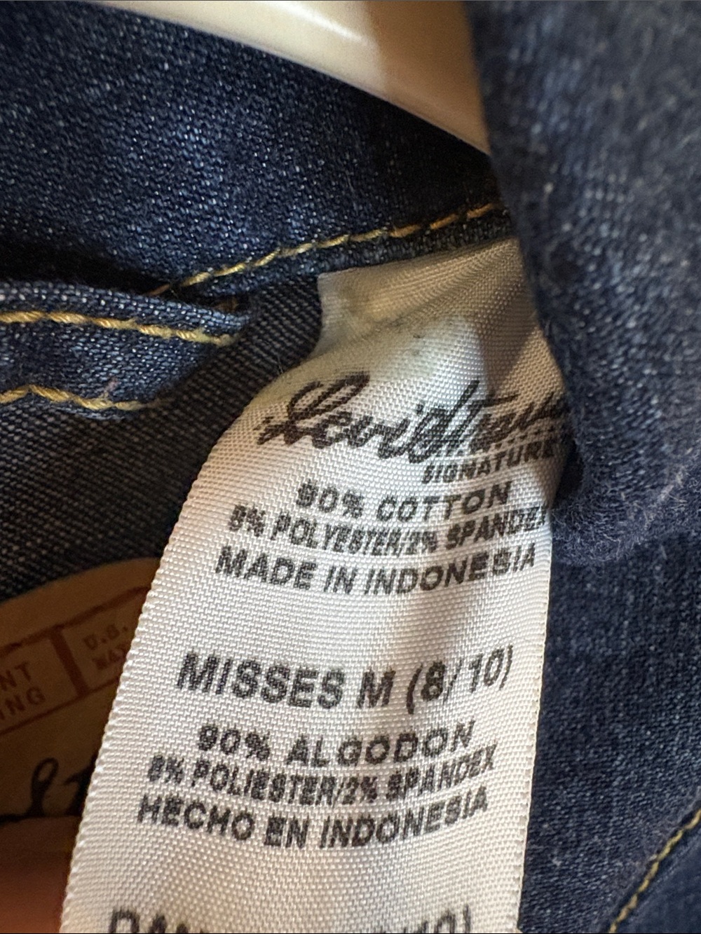 EUC Levi's Cotton Blend Classic Denim Jacket - Picture 4 of 10
